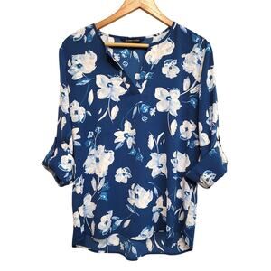 41 Hawthorn Blue White Floral Blouse Size Med Polyester Roll Sleeve Work Top